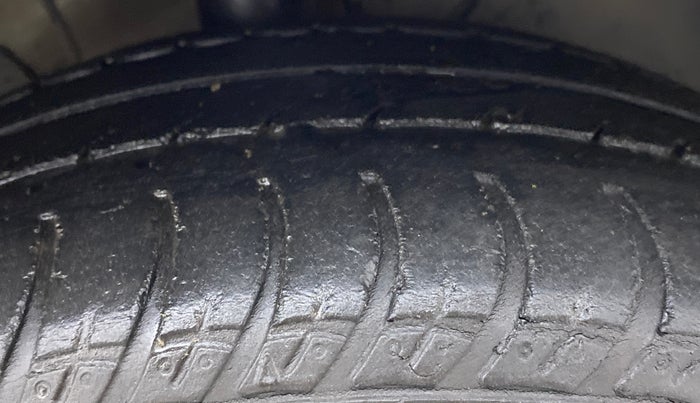 2014 Volkswagen Jetta HIGHLINE TDI AT, Diesel, Automatic, 93,738 km, Right Front Tyre Tread