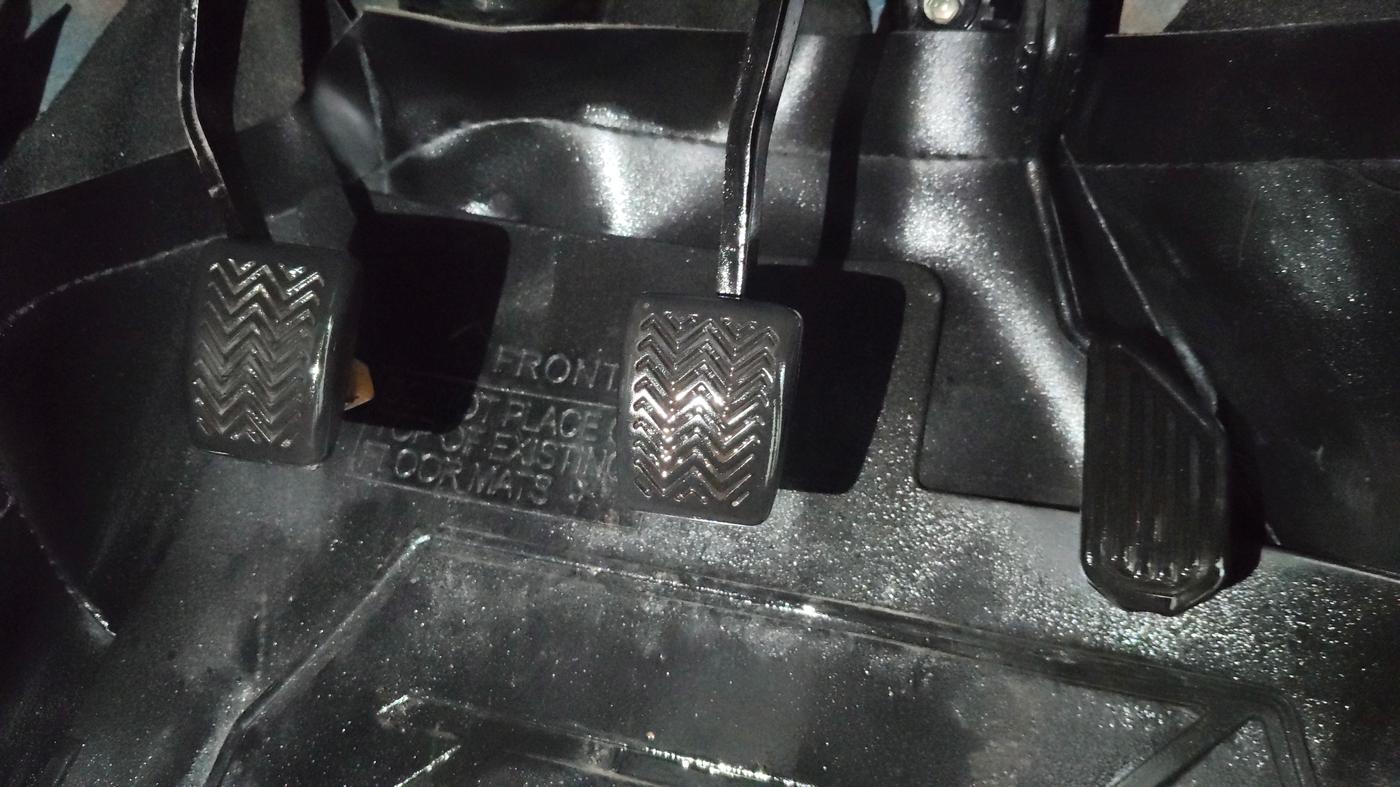 2013 Toyota Etios Liva G, Petrol, Manual, 45,754 km, Pedals