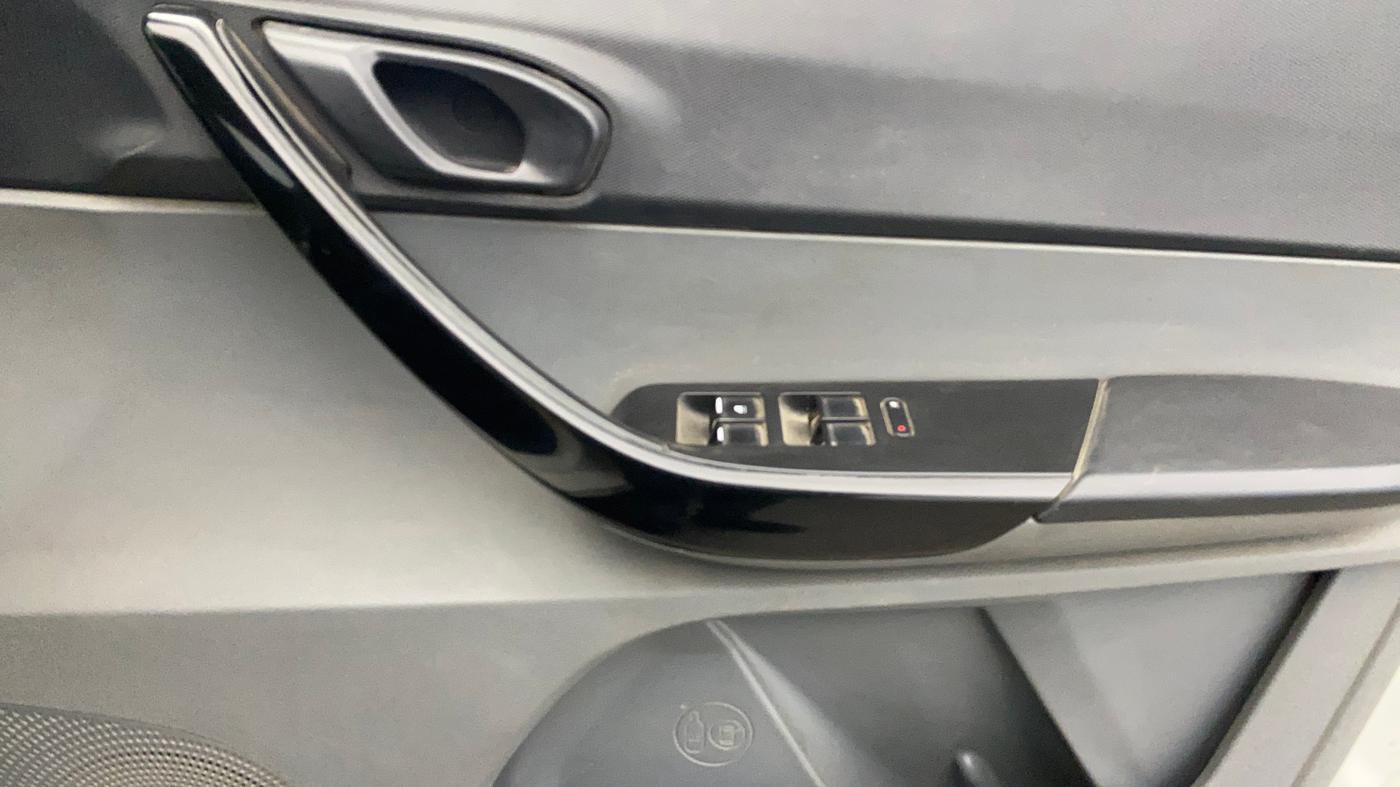2017 Tata TIGOR XM PETROL, Petrol, Manual, 89,693 km, Driver Side Door Panels Control