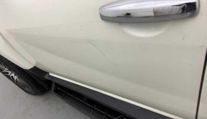 2020 Renault Duster RXE 1.3 TURBO PETROL MT, Petrol, Manual, 30,952 km, Front passenger door - Slightly dented