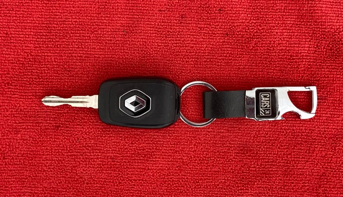 2020 Renault Duster RXE 1.3 TURBO PETROL MT, Petrol, Manual, 30,952 km, Key Close Up