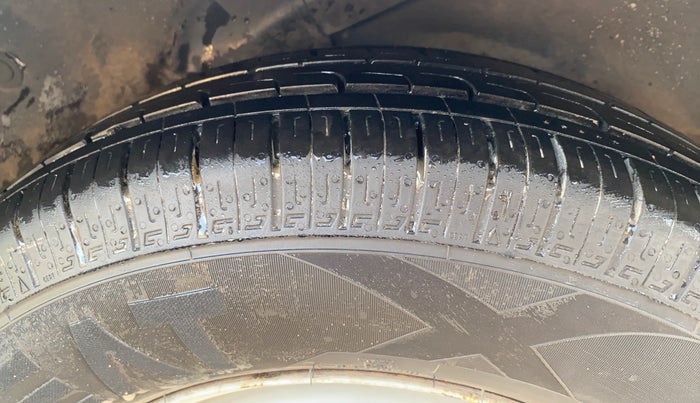 2014 Hyundai i10 MAGNA 1.1, Petrol, Manual, 53,673 km, Left Rear Tyre Tread