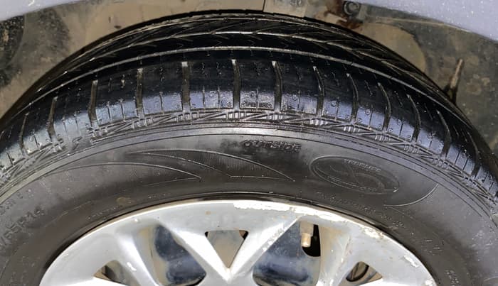 2015 Ford Figo Aspire TREND 1.2 PETROL, Petrol, Manual, 64,576 km, Left Front Tyre Tread