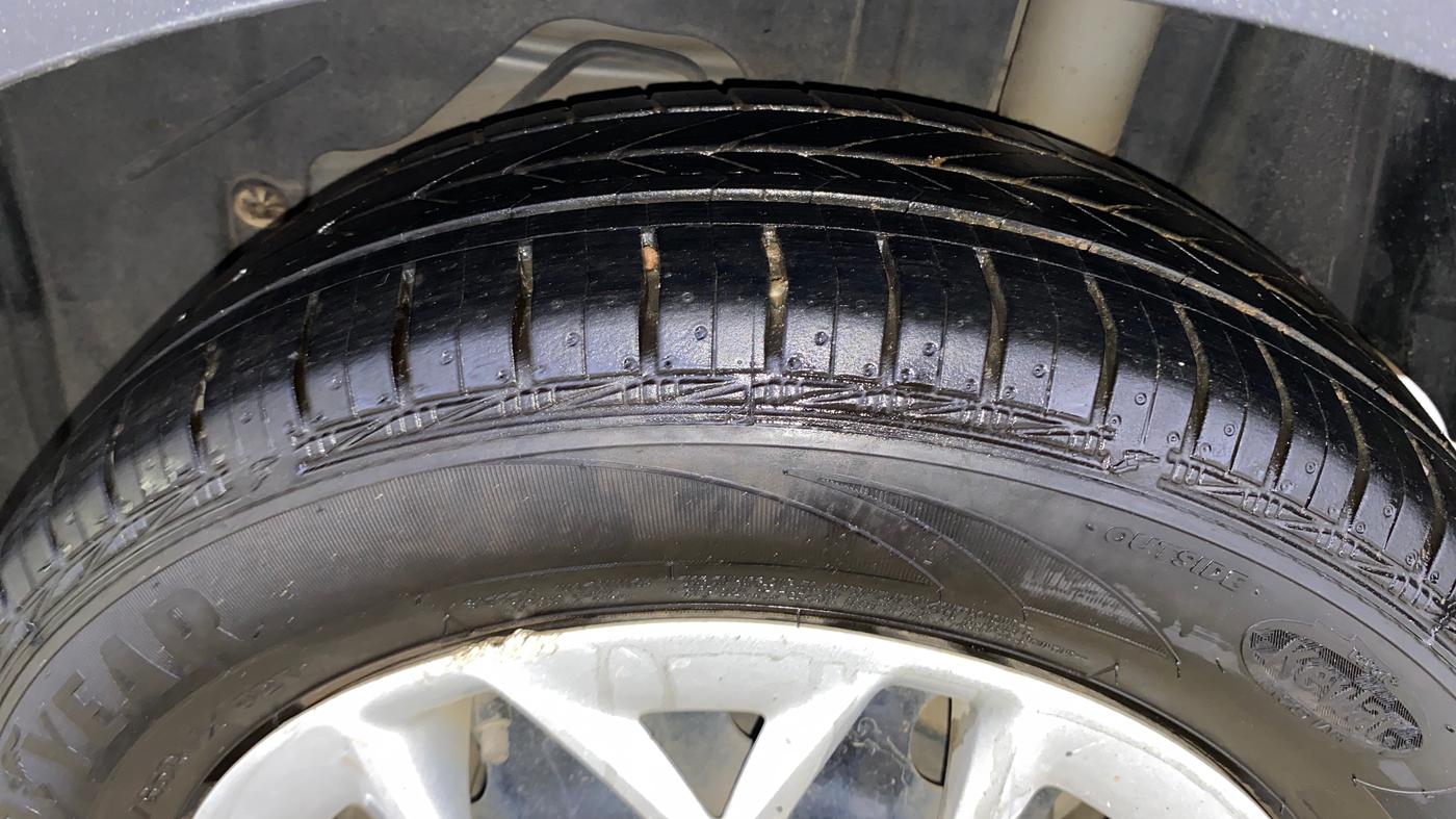2015 Ford Figo Aspire TREND 1.2 PETROL, Petrol, Manual, 64,704 km, Left Rear Tyre Tread