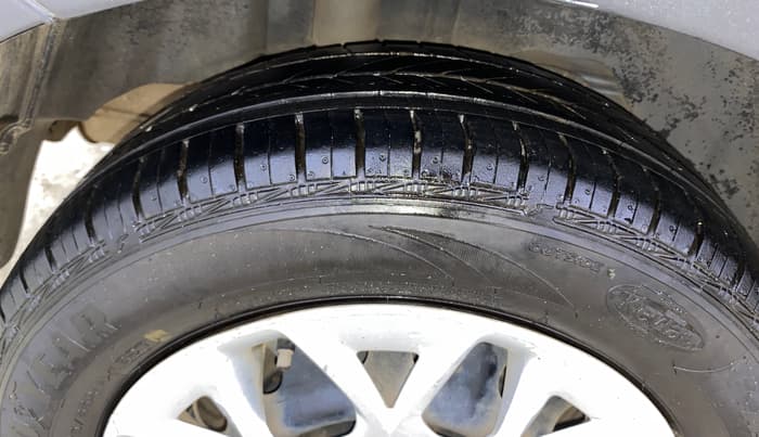 2015 Ford Figo Aspire TREND 1.2 PETROL, Petrol, Manual, 64,576 km, Right Rear Tyre Tread