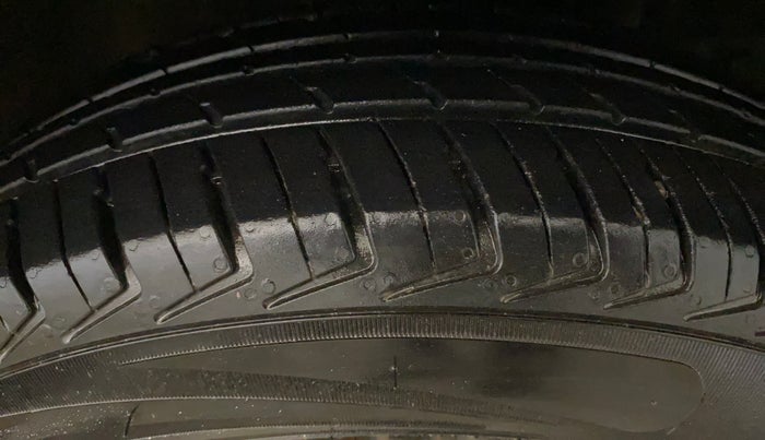 2020 Maruti New Wagon-R LXI CNG (O) 1.0, CNG, Manual, 75,109 km, Right Front Tyre Tread