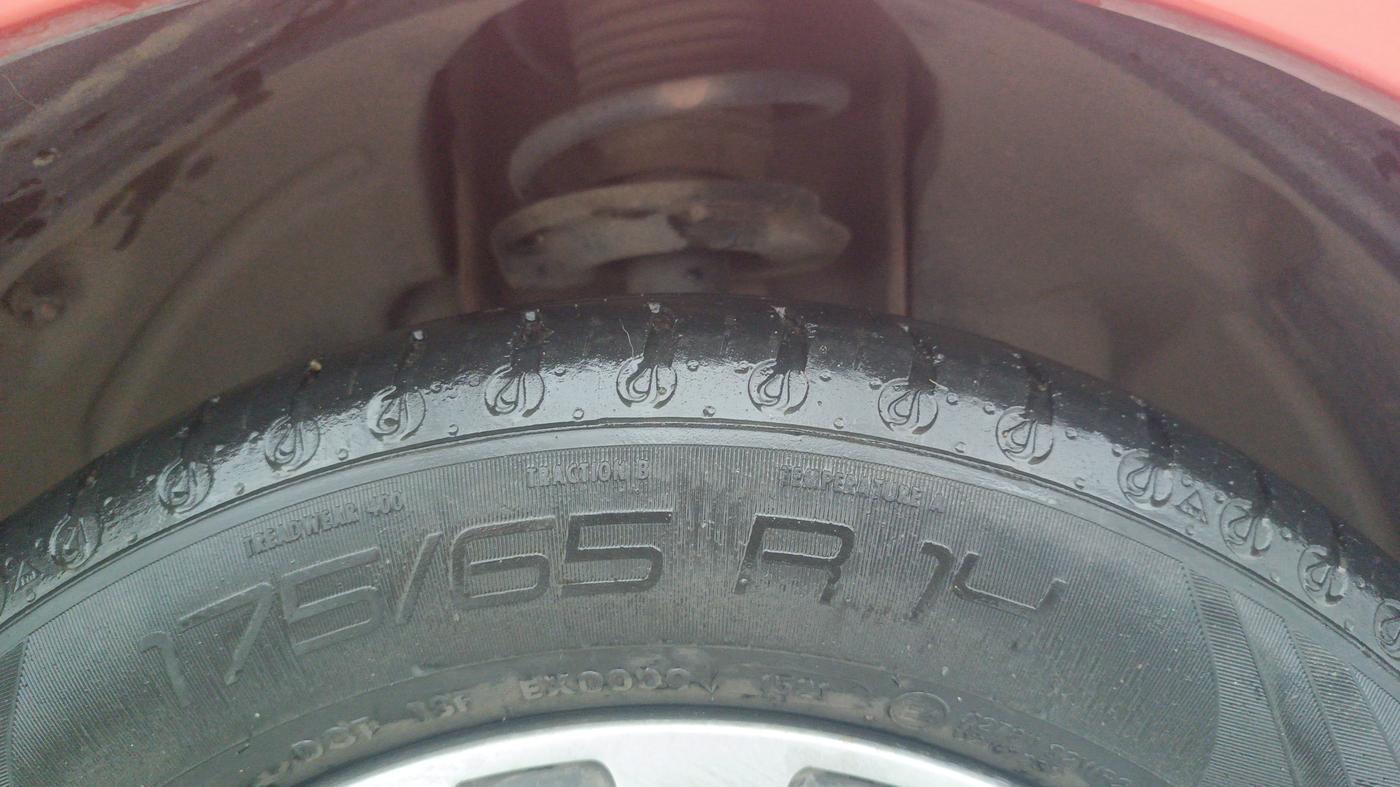 2021 Tata Tiago XZA PETROL, Petrol, Automatic, 34,646 km, Right Front Tyre Tread