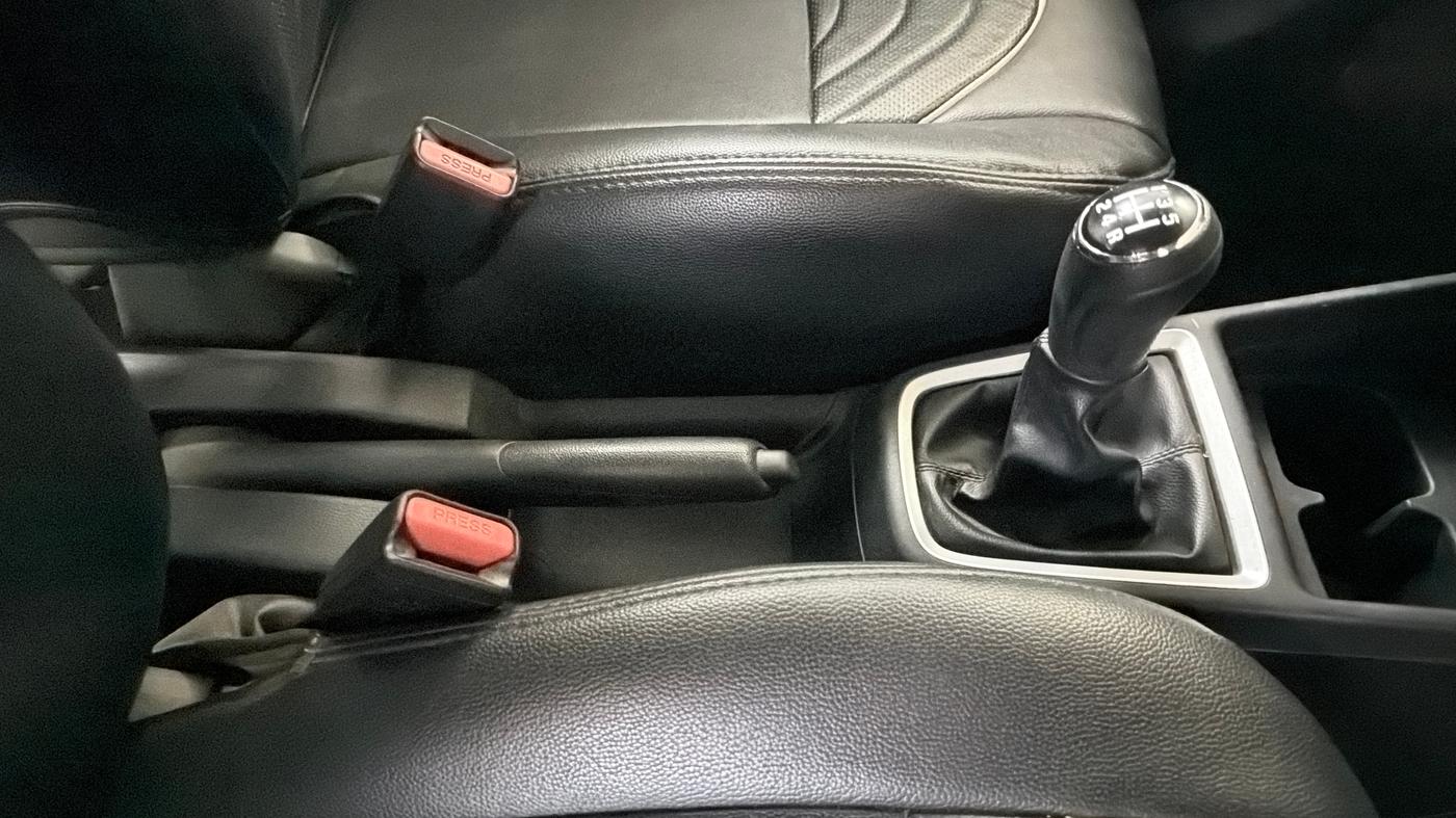 2019 Maruti Swift LXI, Petrol, Manual, 49,997 km, Gear Lever