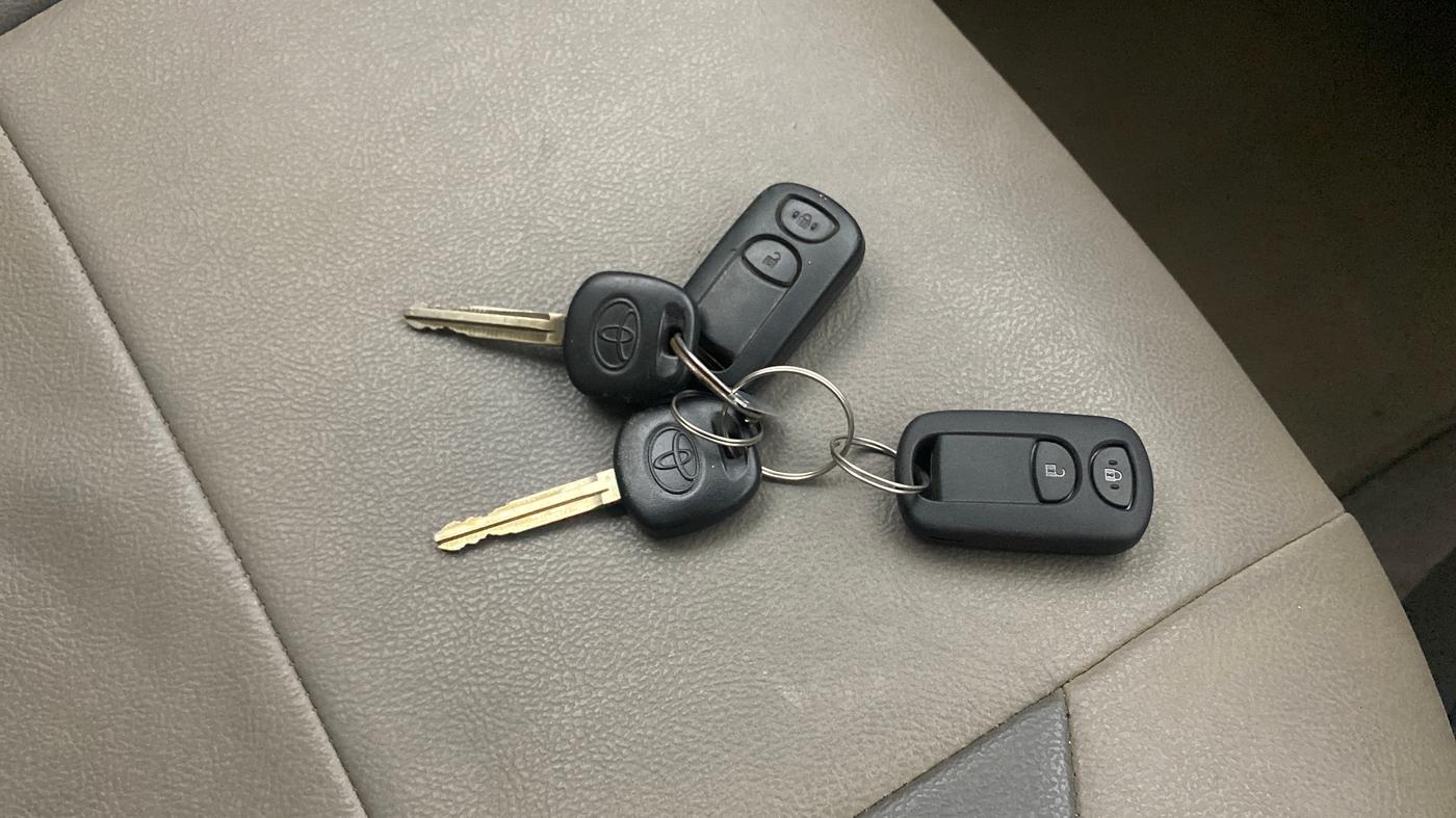 2015 Toyota Etios Liva VX, Petrol, Manual, 59,522 km, Key Close Up