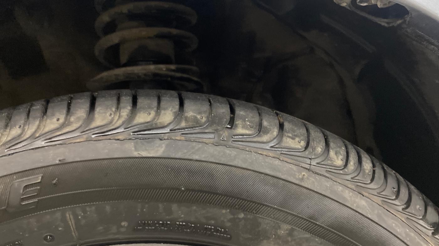 2015 Toyota Etios Liva VX, Petrol, Manual, 59,522 km, Right Front Tyre Tread