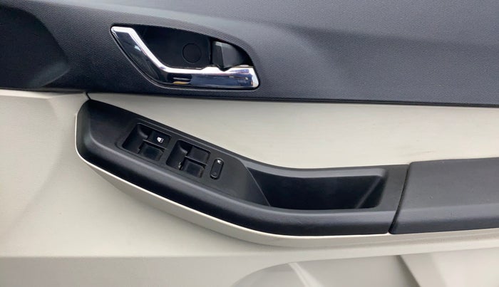2022 Tata Tiago  XZ Plus (O) , Petrol, Manual, 16,423 km, Driver Side Door Panels Control