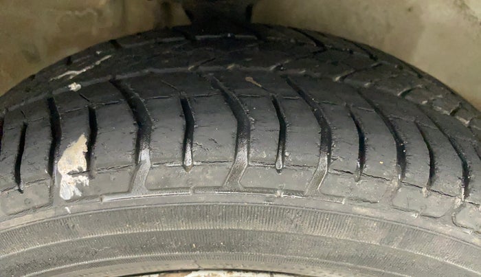 2011 Maruti Zen Estilo LXI, Petrol, Manual, 41,798 km, Right Front Tyre Tread