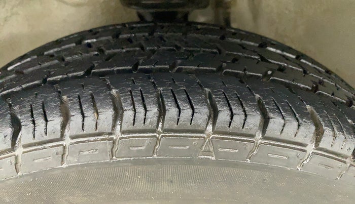 2011 Maruti Zen Estilo LXI, Petrol, Manual, 41,798 km, Left Front Tyre Tread