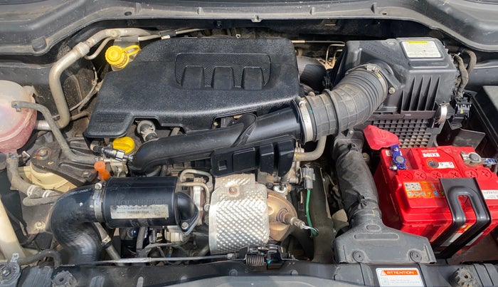 2021 Mahindra XUV300 W8 (O) 1.2 PETROL, Petrol, Manual, 82,584 km, Engine View