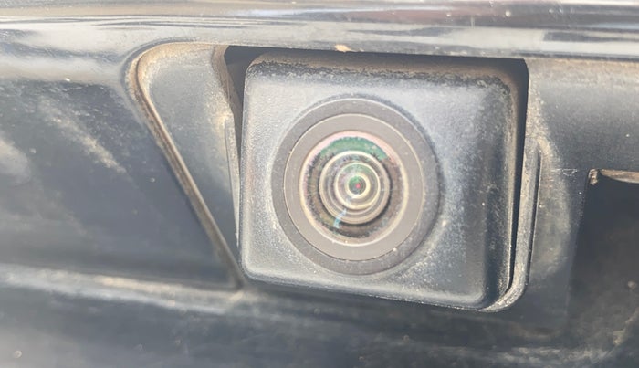 2021 Mahindra XUV300 W8 (O) 1.2 PETROL, Petrol, Manual, 82,584 km, Parking Camera