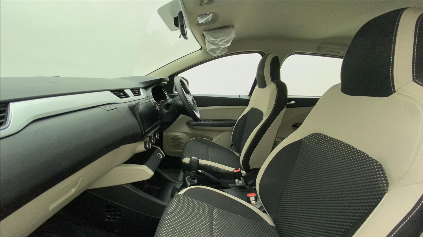2021 Renault TRIBER RXZ AMT, Petrol, Automatic, 24,365 km, Right Side Front Door Cabin