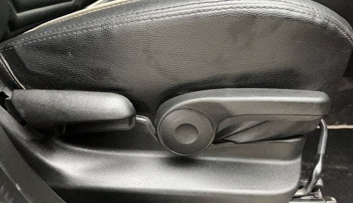 2019 Maruti Vitara Brezza ZDI PLUS DUAL TONE, Diesel, Manual, 24,920 km, Driver Side Adjustment Panel