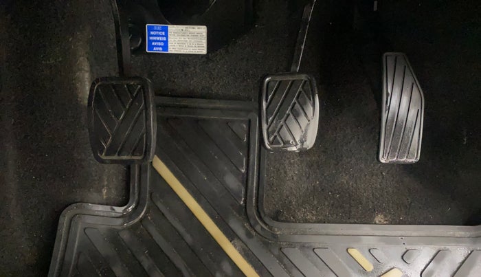 2017 Maruti IGNIS DELTA 1.2, Petrol, Manual, 50,118 km, Pedals