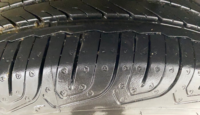2017 Maruti IGNIS DELTA 1.2, Petrol, Manual, 50,118 km, Left Rear Tyre Tread