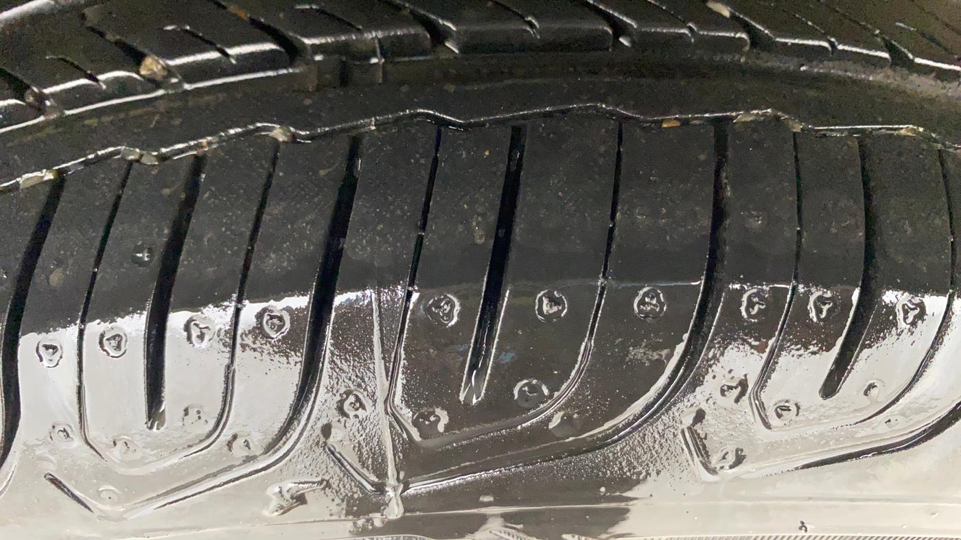 2017 Maruti IGNIS DELTA 1.2, Petrol, Manual, 50,118 km, Right Rear Tyre Tread