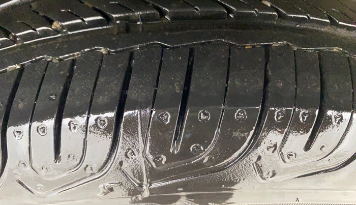 2017 Maruti IGNIS DELTA 1.2, Petrol, Manual, 50,118 km, Right Rear Tyre Tread