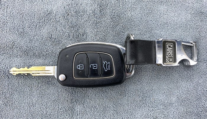 2021 Hyundai GRAND I10 NIOS SPORTZ 1.2 KAPPA VTVT CNG, CNG, Manual, 44,189 km, Key Close Up