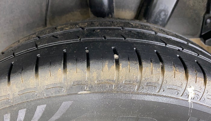 2021 Hyundai GRAND I10 NIOS SPORTZ 1.2 KAPPA VTVT CNG, CNG, Manual, 44,189 km, Left Rear Tyre Tread