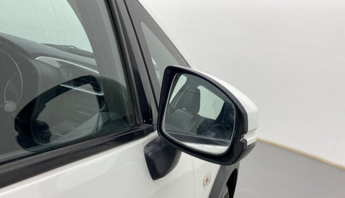 2018 Honda WR-V 1.2L I-VTEC S MT, Petrol, Manual, 59,777 km, Right rear-view mirror - Mirror motor not working