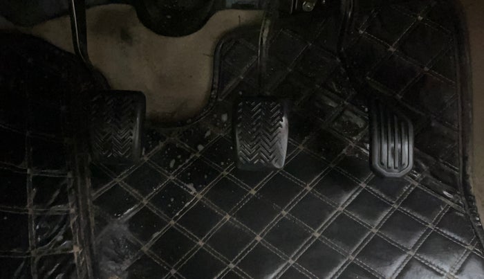 2020 Toyota YARIS G MT, Petrol, Manual, 75,297 km, Pedals