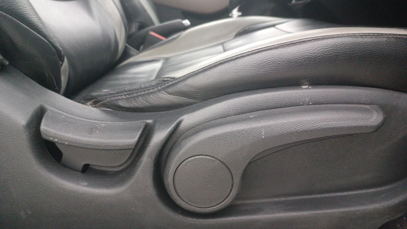 2016 Hyundai Elite i20 ASTA 1.2 (O), Petrol, Manual, 97,005 km, Driver Side Adjustment Panel