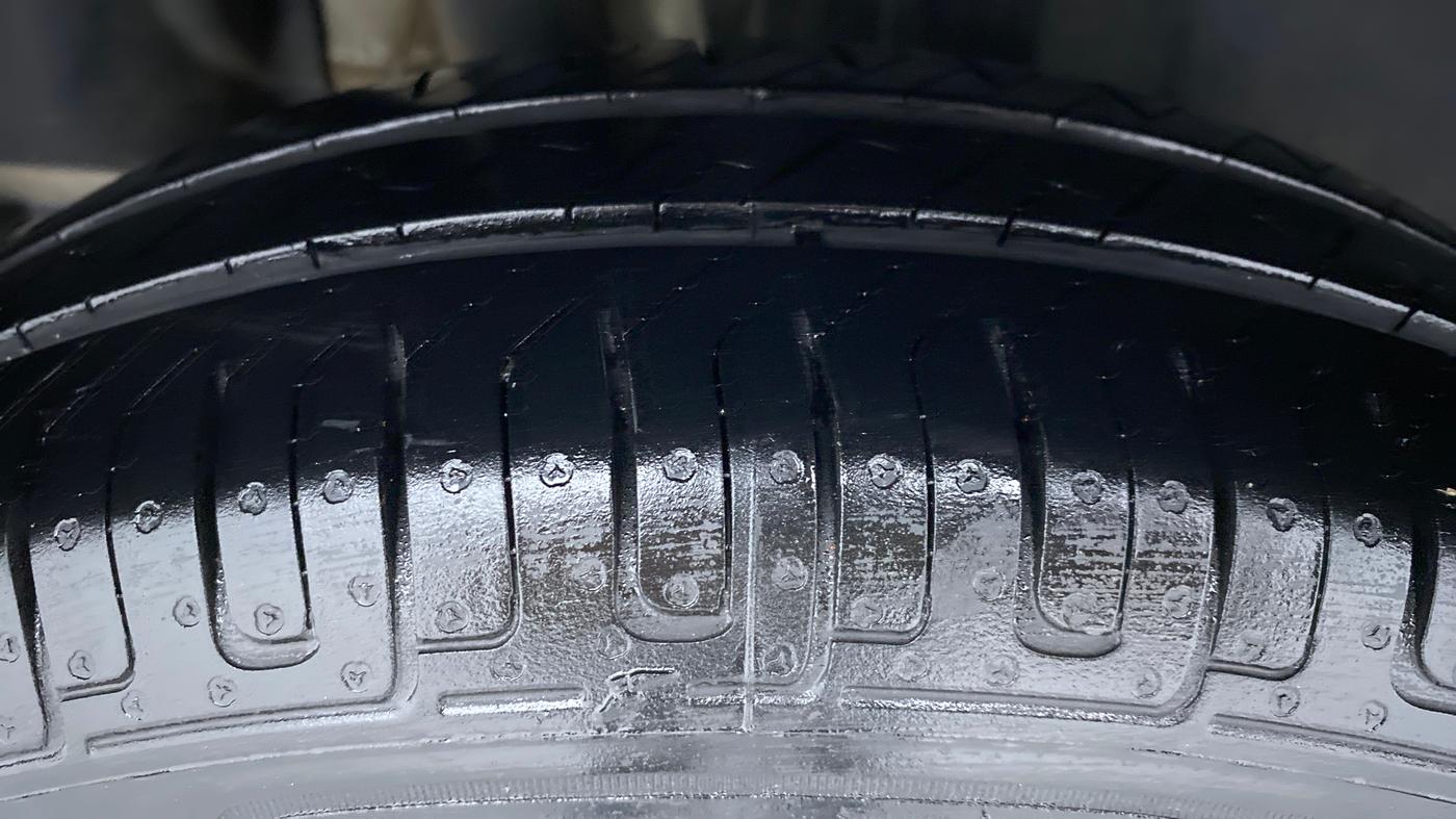 2018 Maruti Swift VXI D, Petrol, Manual, 38,328 km, Right Rear Tyre Tread