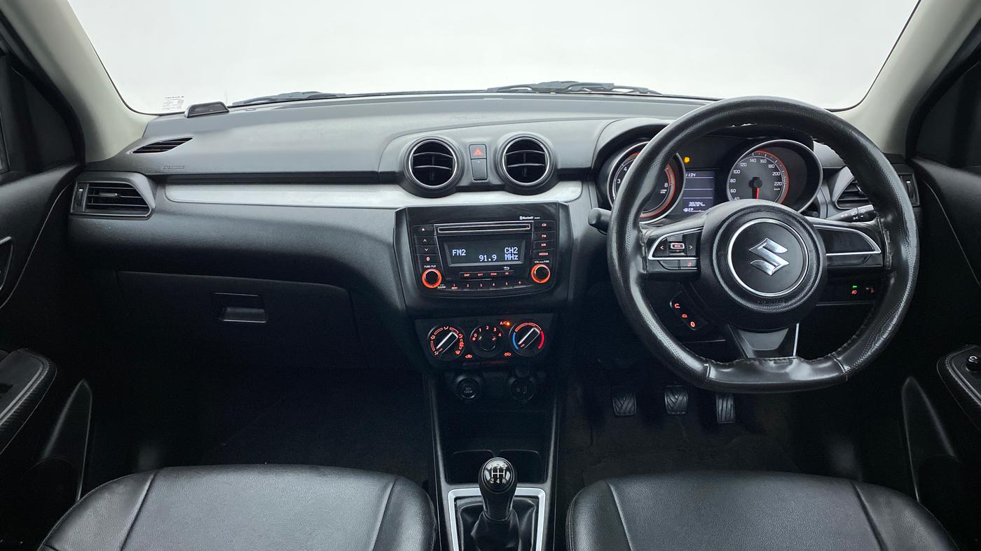 2018 Maruti Swift VXI D, Petrol, Manual, 38,328 km, Dashboard