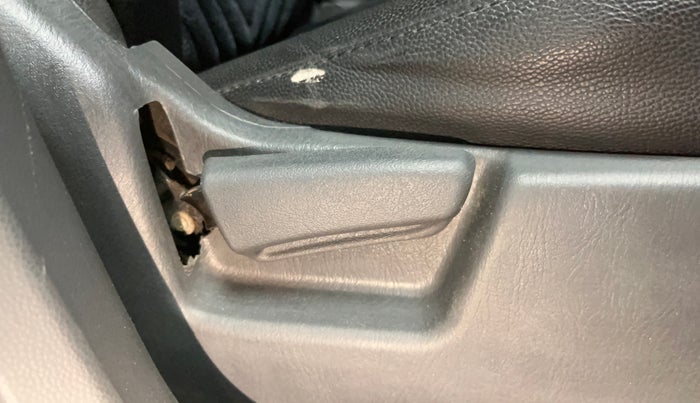 2016 Maruti Alto K10 VXI, Petrol, Manual, 45,176 km, Driver Side Adjustment Panel