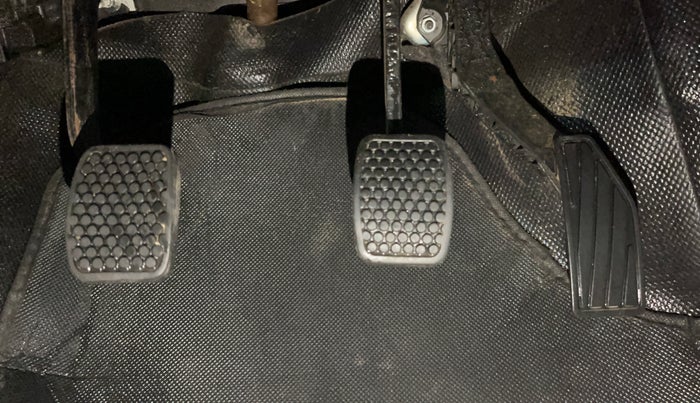 2016 Maruti Alto K10 VXI, Petrol, Manual, 45,176 km, Pedals