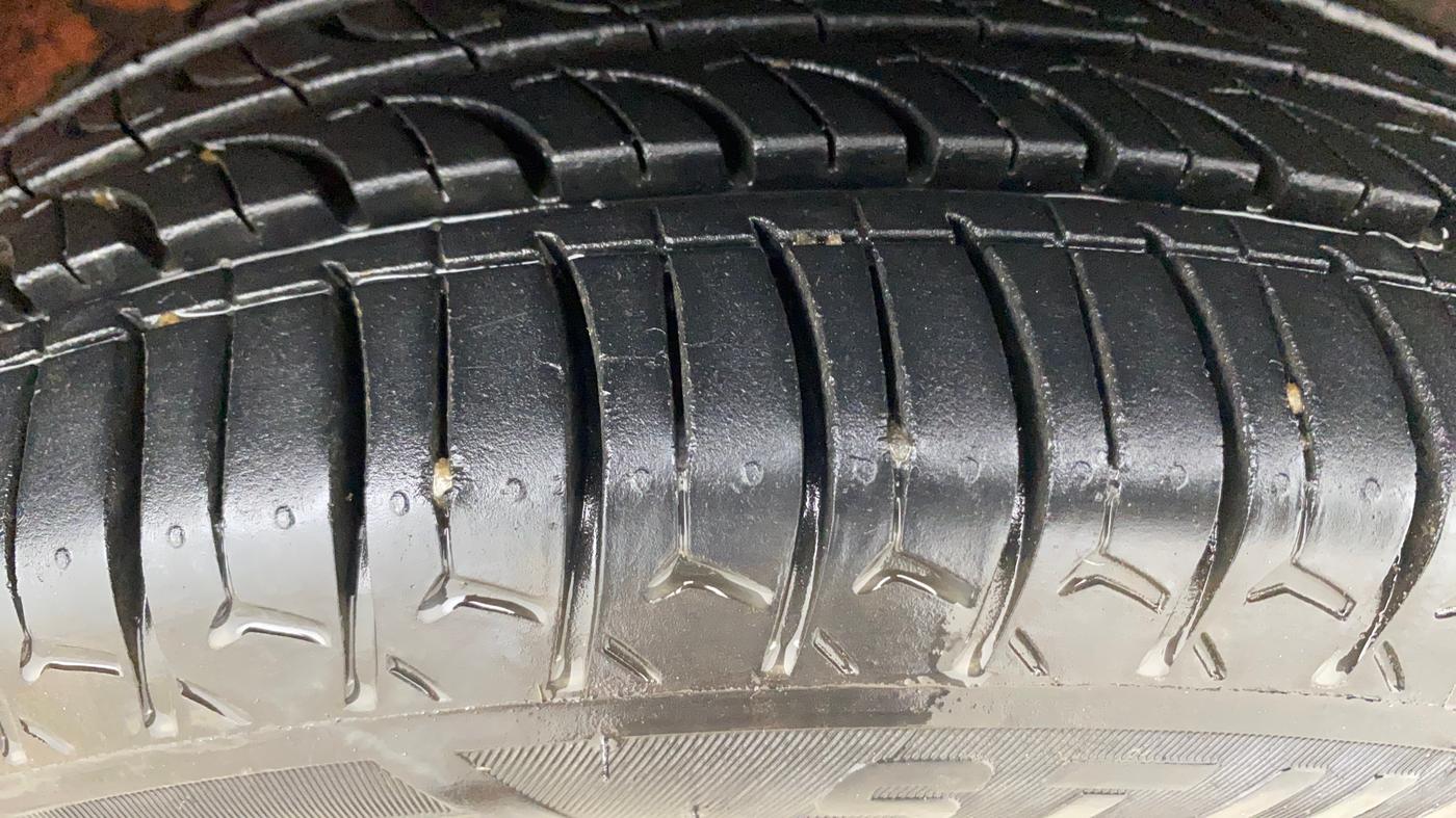 2013 Maruti Alto K10 VXI, Petrol, Manual, 66,879 km, Right Front Tyre Tread