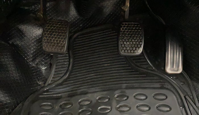 2013 Maruti Alto K10 VXI, Petrol, Manual, 66,819 km, Pedals