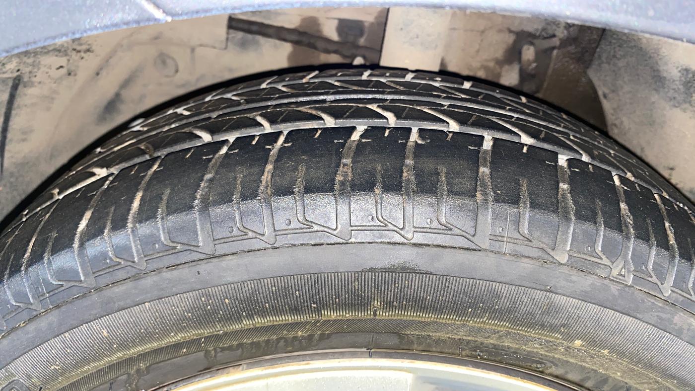 2016 Tata Zest XMS PETROL, Petrol, Manual, 30,872 km, Left Front Tyre Tread