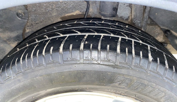 2016 Tata Zest XMS PETROL, Petrol, Manual, 30,872 km, Left Rear Tyre Tread