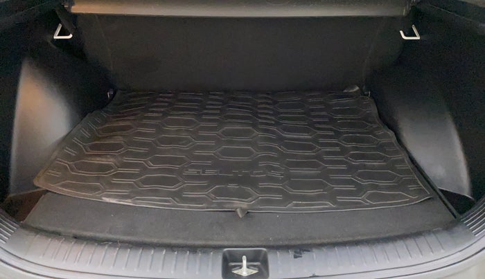 2020 KIA SELTOS HTK PLUS 1.5 DIESEL, Diesel, Manual, 29,941 km, Boot Inside