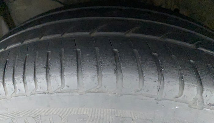 2017 Honda Jazz 1.2L I-VTEC S AT, Petrol, Automatic, 32,556 km, Left Front Tyre Tread