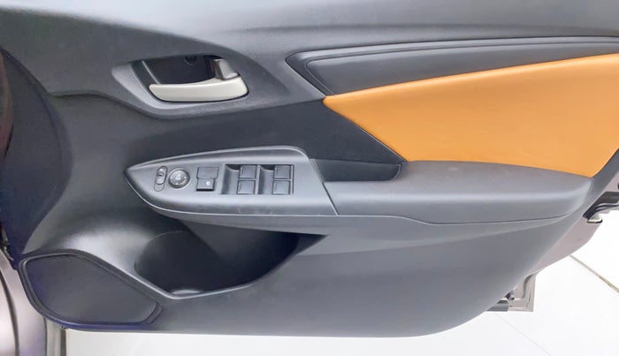 2017 Honda Jazz 1.2L I-VTEC S AT, Petrol, Automatic, 32,556 km, Driver Side Door Panels Control