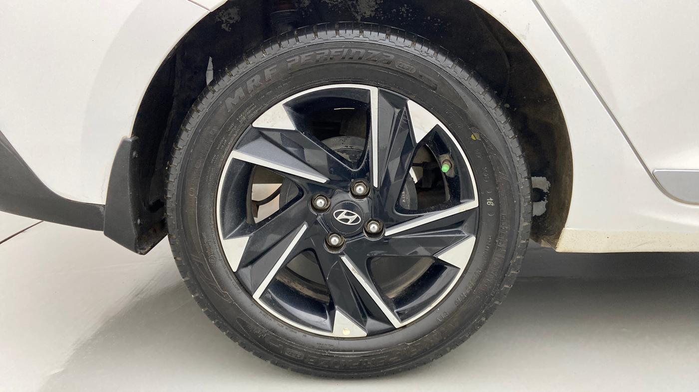 2020 Hyundai Verna SX (O) 1.5 CRDI, Diesel, Manual, 68,590 km, Right Rear Wheel
