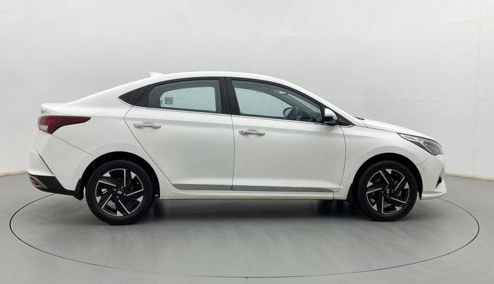 2020 Hyundai Verna SX (O) 1.5 CRDI, Diesel, Manual, 68,590 km, Right Side View