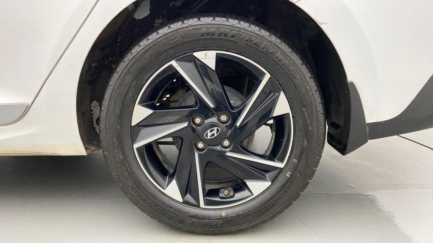 2020 Hyundai Verna SX (O) 1.5 CRDI, Diesel, Manual, 68,590 km, Left Rear Wheel