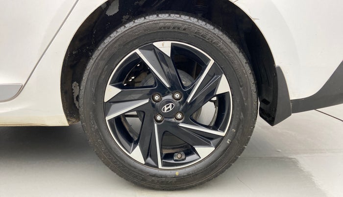 2020 Hyundai Verna SX (O) 1.5 CRDI, Diesel, Manual, 68,590 km, Left Rear Wheel