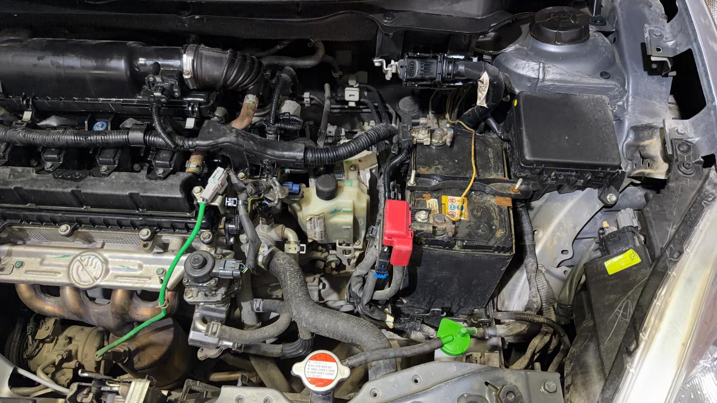 2022 Maruti Dzire VXI AMT, Petrol, Automatic, 50,101 km, Engine View - Left
