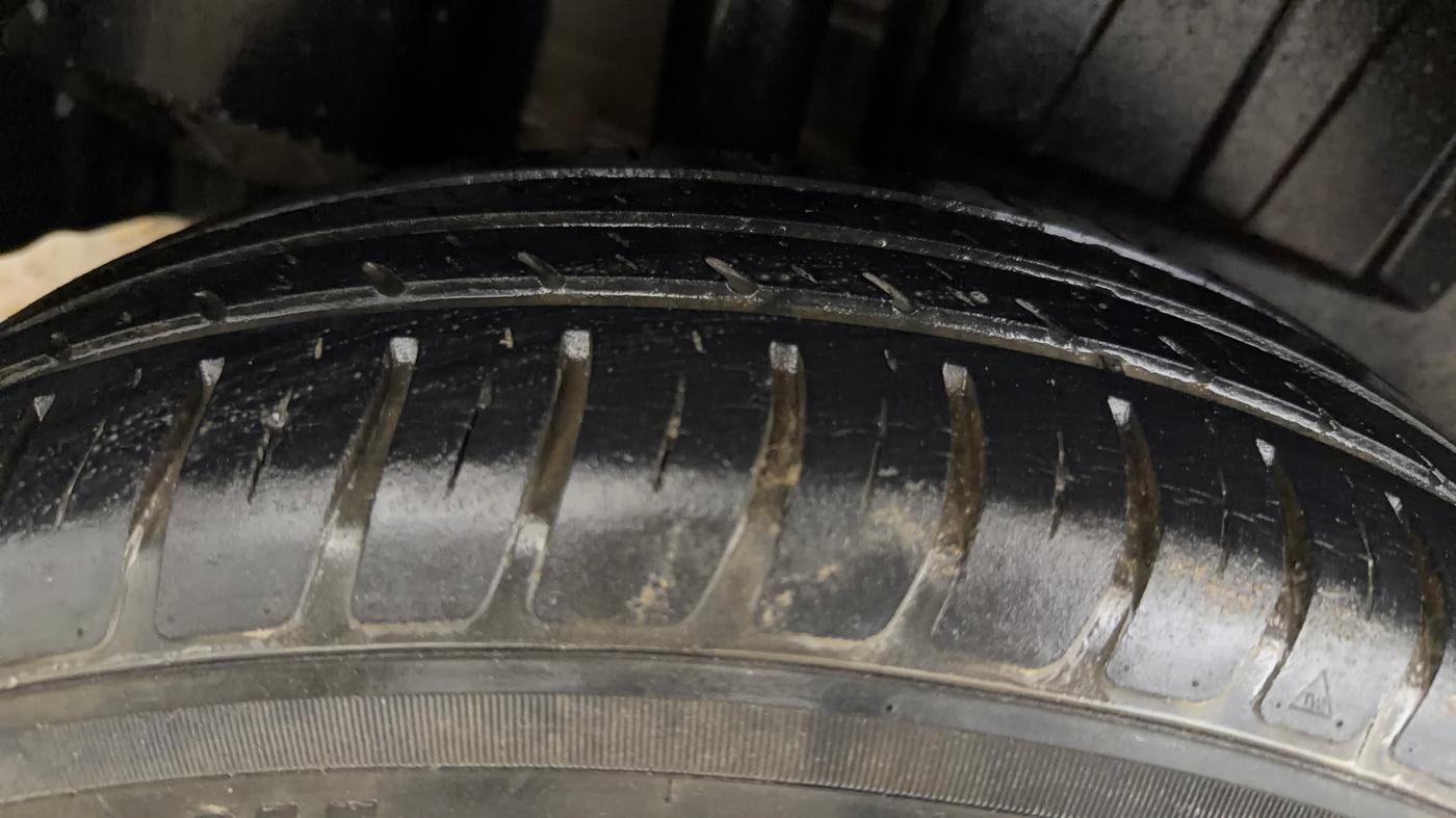 2022 Maruti Dzire VXI AMT, Petrol, Automatic, 50,101 km, Right Rear Tyre Tread