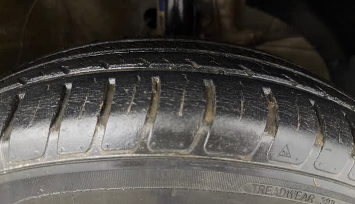 2022 Maruti Dzire VXI AMT, Petrol, Automatic, 50,101 km, Right Front Tyre Tread