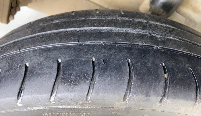 2019 Hyundai NEW SANTRO SPORTZ CNG, CNG, Manual, 80,968 km, Right Rear Tyre Tread