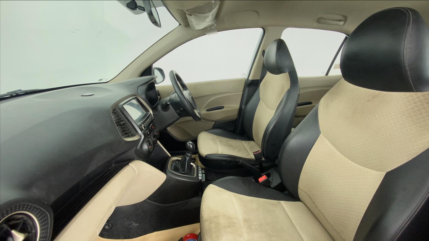 2019 Hyundai NEW SANTRO SPORTZ CNG, CNG, Manual, 80,968 km, Right Side Front Door Cabin